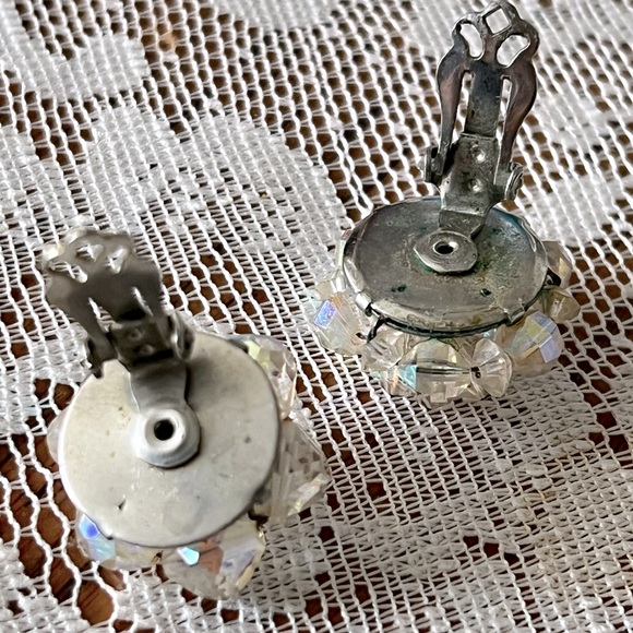 🌈❤️ Vintage Aurora Borealis AB Clip On Earrings Mismatched Lot - Picture 7 of 7